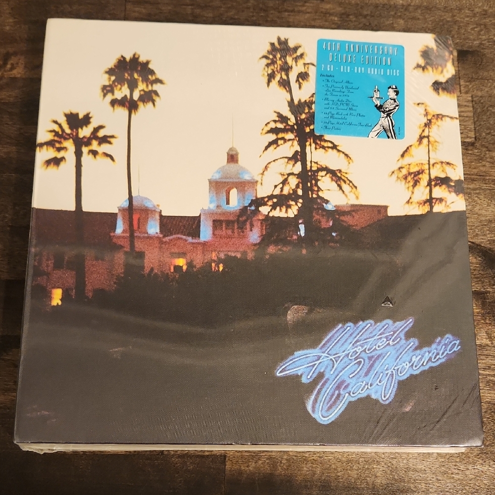 Hotel California Eagles 40th Anniversary Deluxe Edition CD - Blu Ray NIB